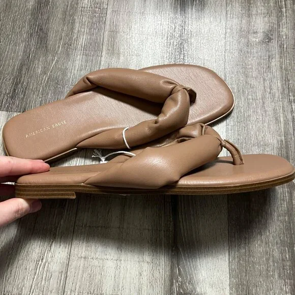 American Eagle Puffer Strap Flat Thong Sandals Brown NWT Women's Size 10 - Picture 4 of 7